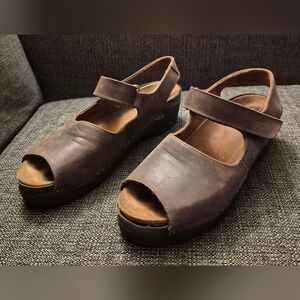Wolky Brown Leather Peep Toe Sandals Size 9 (40)